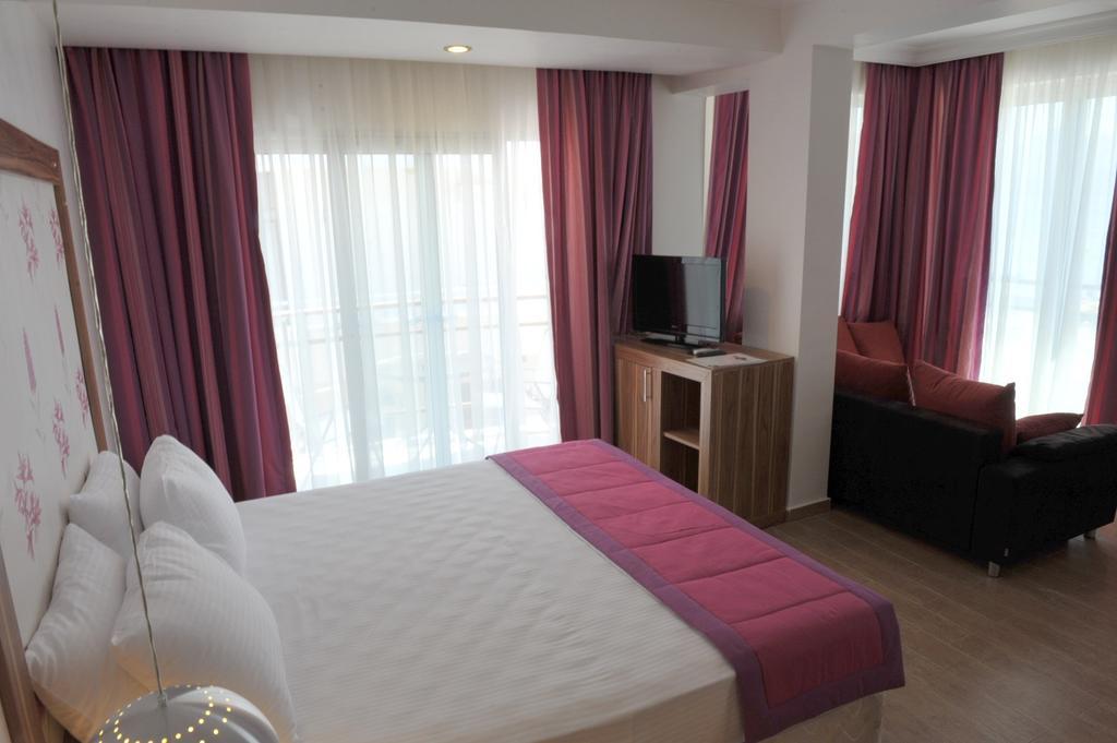 Mert Seaside Hotel (Adults Only) Мармарис Номер фото